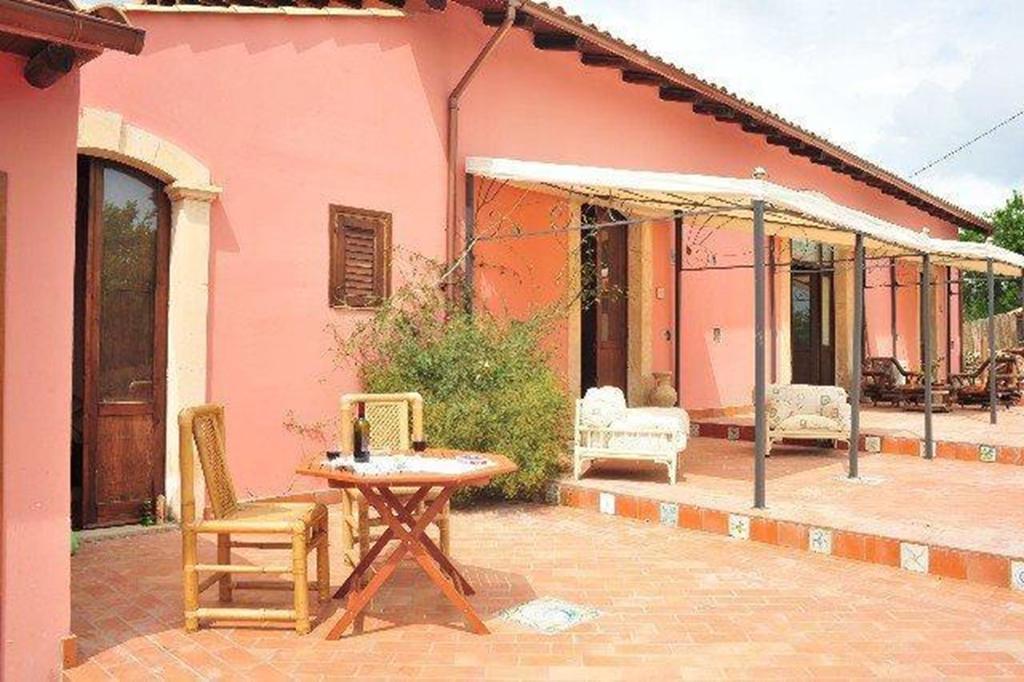 Agriturismo Vita E Natura Villa Noto Exteriör bild
