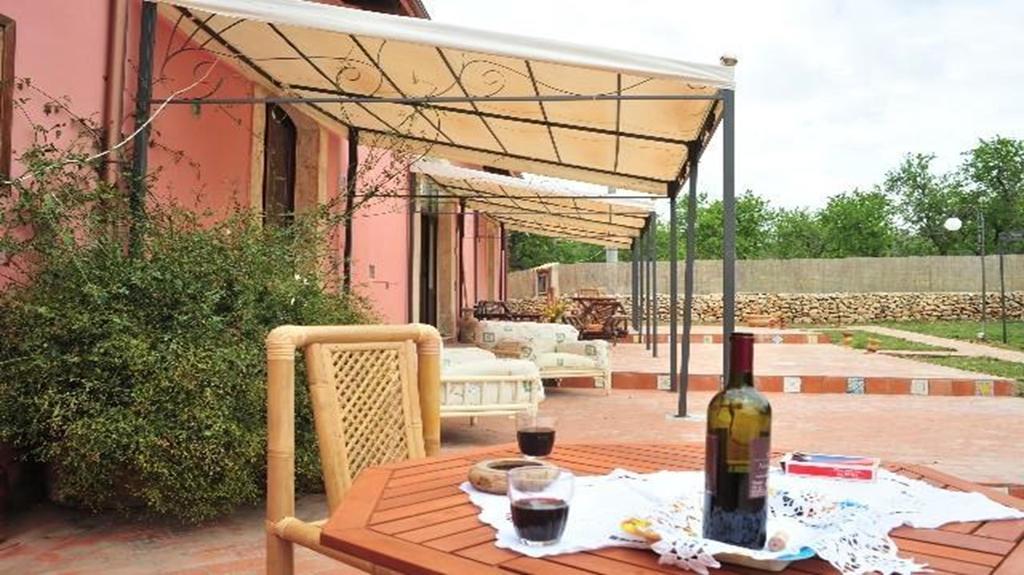 Agriturismo Vita E Natura Villa Noto Exteriör bild